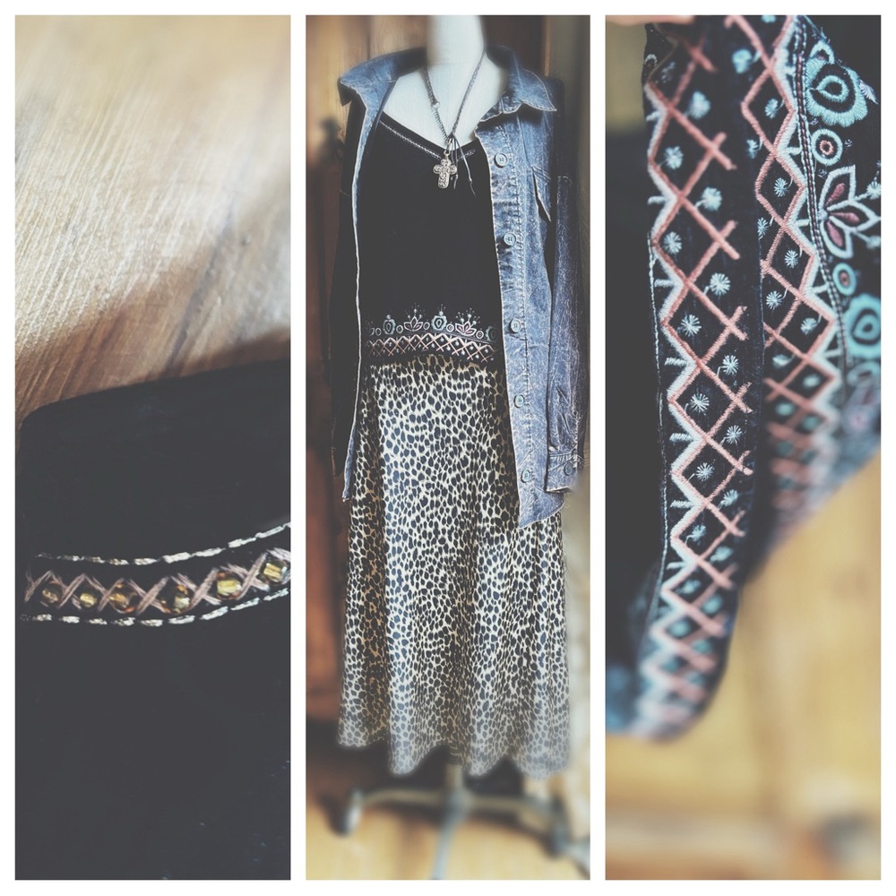 Tank Crushed Velvet Embroidered Detailing - Picture 4 of 10